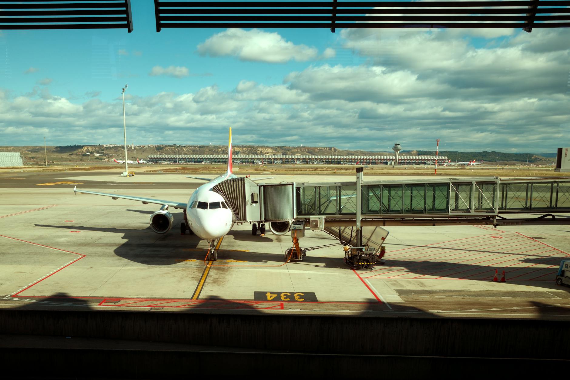 ஈரான்-இஸ்ரேல் மோதலால் ஓமன் ஏர் 9 நகரங்களுக்கான விமான சேவையை ரத்து - மார்ச் 31 வரை நீட்டிப்பு