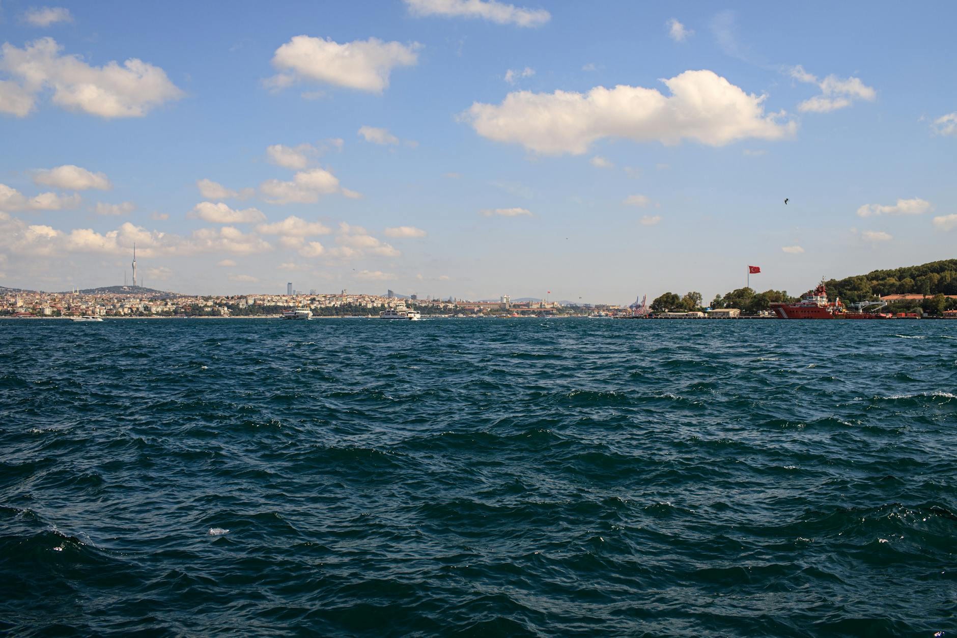 ஹார்முஸ் நீரிணை திறக்க ட்ரம்ப் மீண்டும் இரானுக்கு எச்சரிக்கை