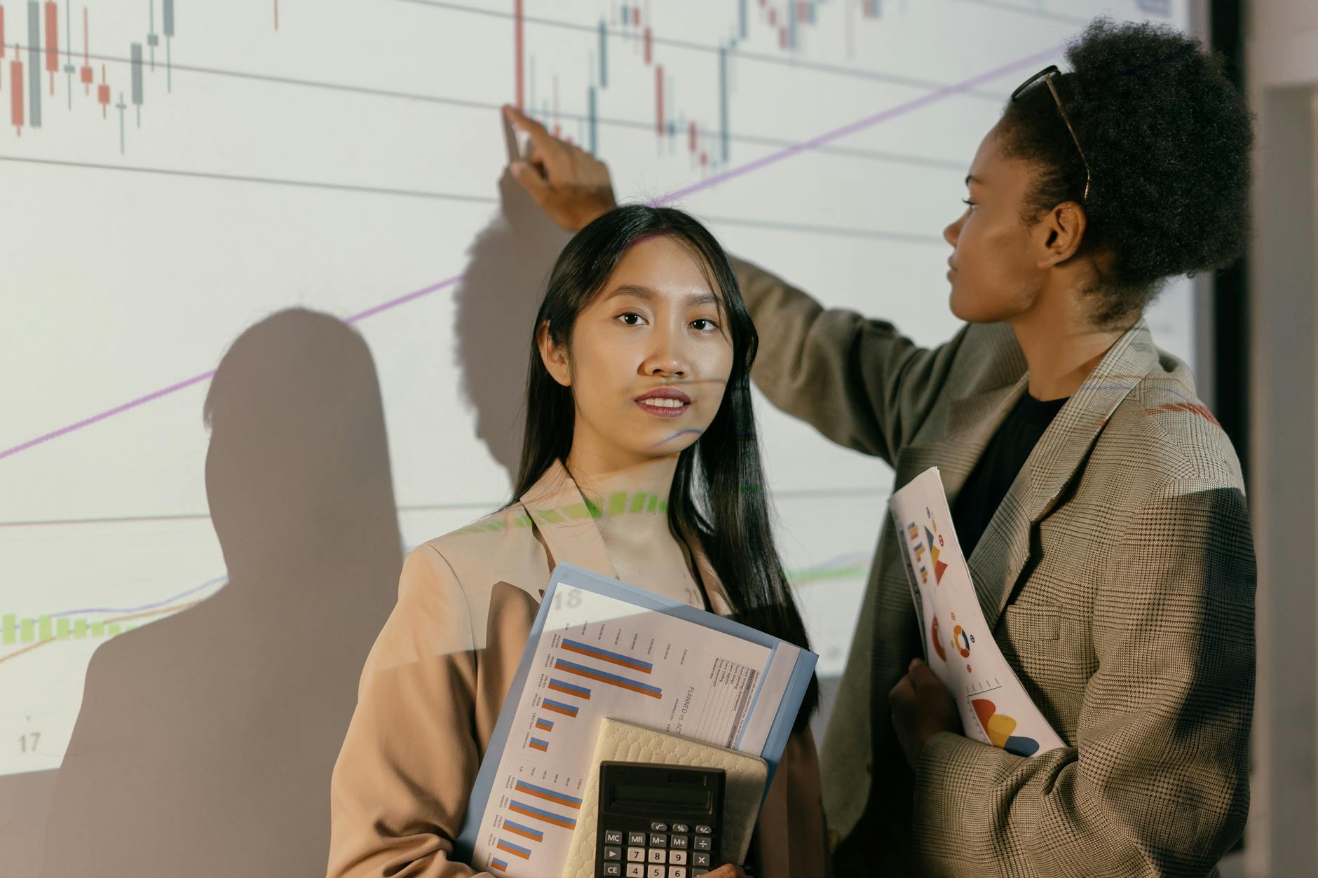 மகளிர் உரிமை தொகை நிறுத்தப்பட்டாலும் ரூ.2000 நிதியுதவி தொடர்கிறது