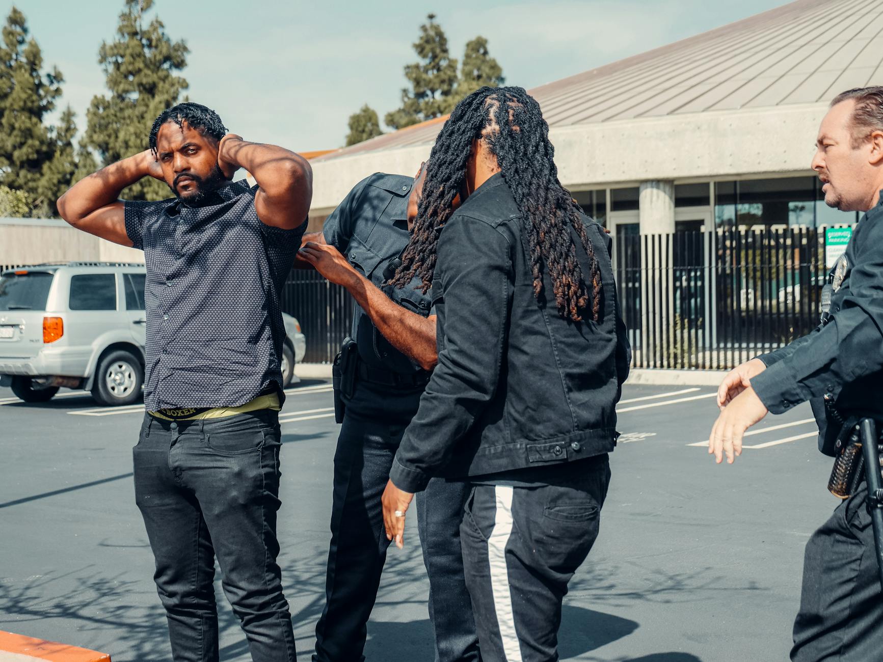 உயர் நீதிமன்றத்துக்கு வெடிகுண்டு மிரட்டல் விடுத்த நபர் கைது