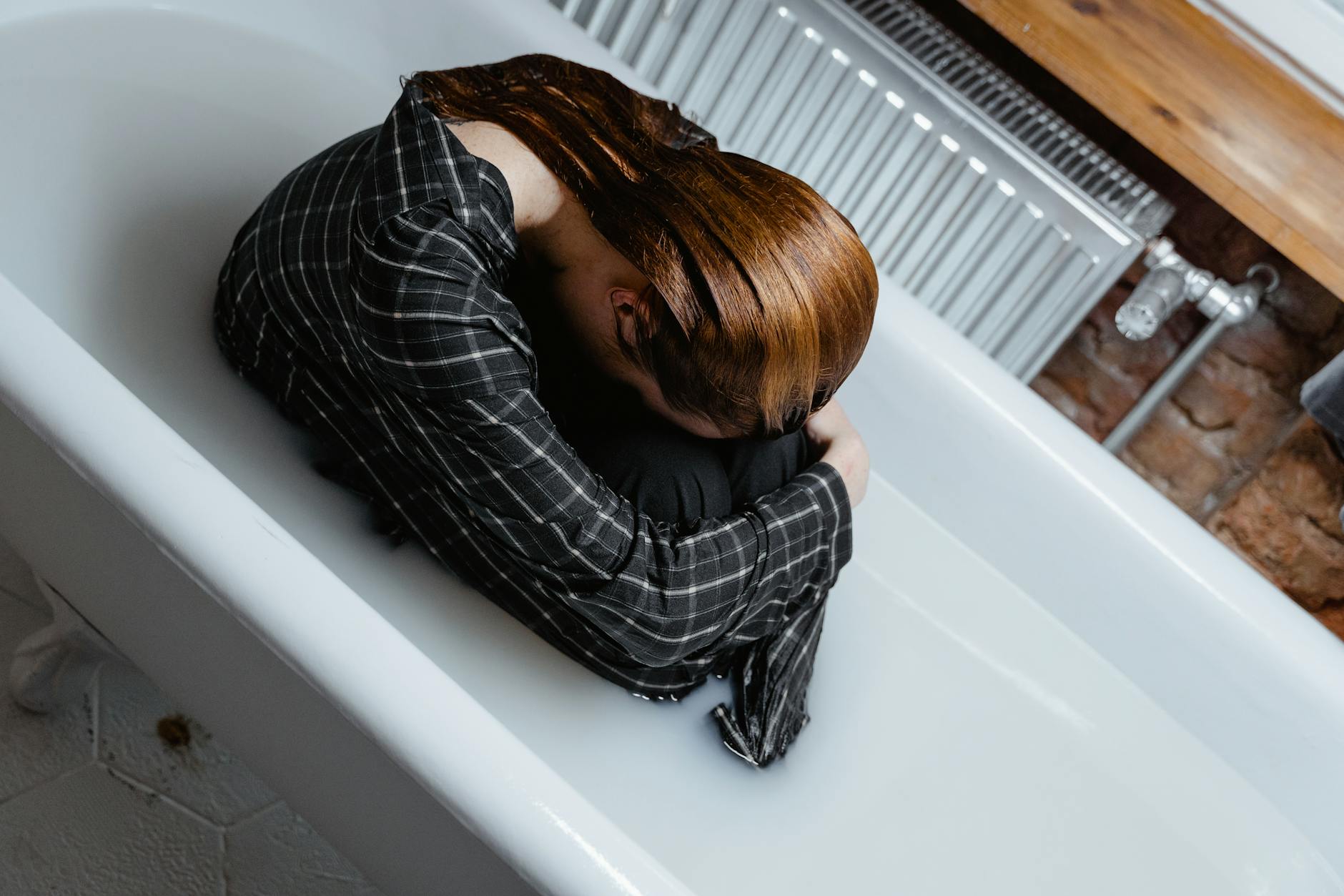 கனவில் வந்து அழைத்த திருநங்கை நண்பரின் பெயரால் தீக்குளித்த வாலிபர் சாவு