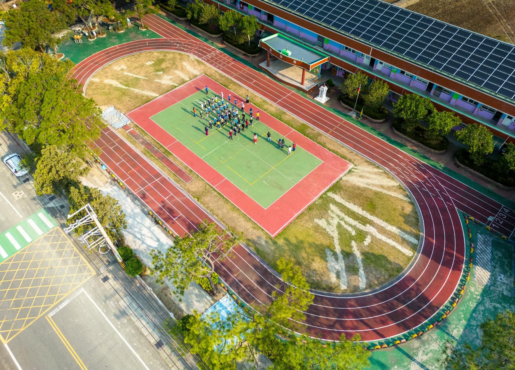 RTE சட்டம் பள்ளியில் சேர்க்கை மட்டுமே தரும், பள்ளி தேர்வு அல்ல