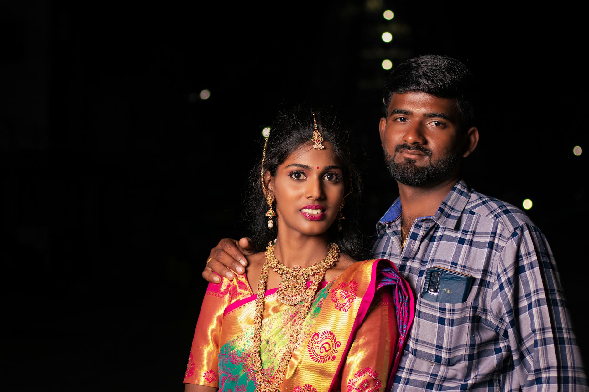 அதிமுக முகமூடியில் தமிழகத்தில் ஊடுருவ முயலும் பாஜக - உதயநிதி