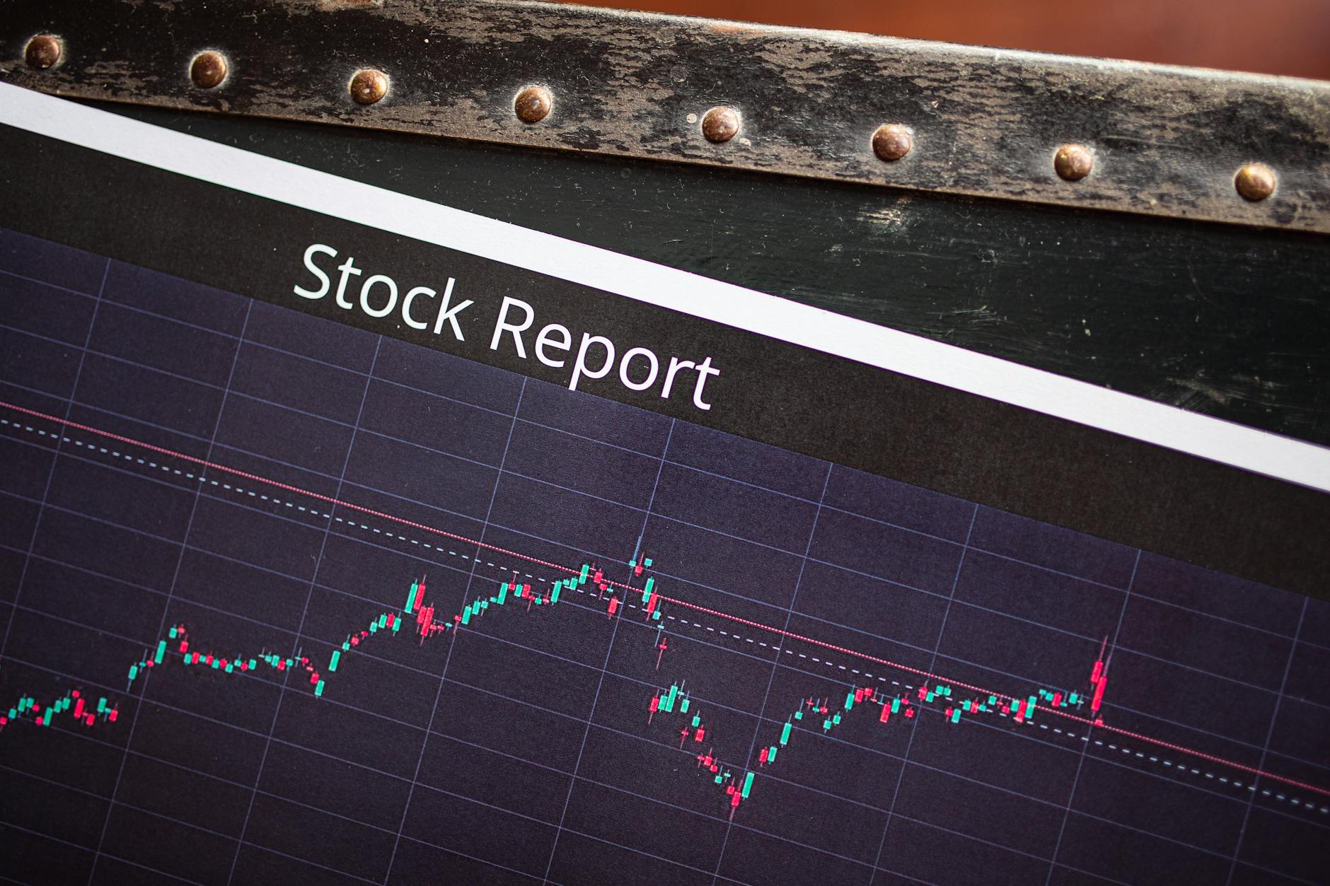 ஷிப்பிங் கார்ப்பரேஷன் உட்பட 10 பங்குகள் 200 நாள் சராசரியை கீழே கடந்தன
