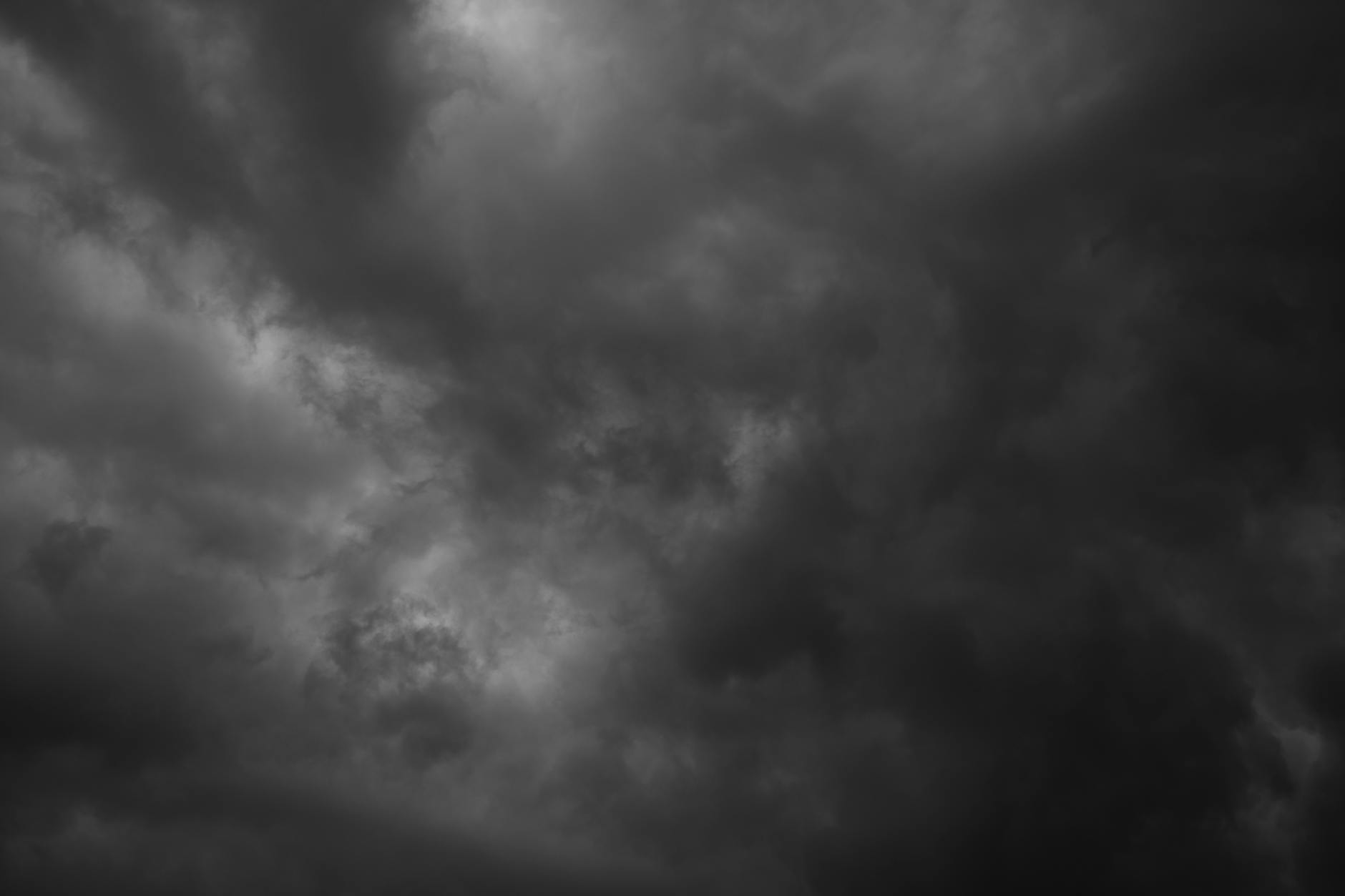 இந்தியா முழுவதும் மழை, புயல் - டெல்லியில் மஞ்சள் எச்சரிக்கை