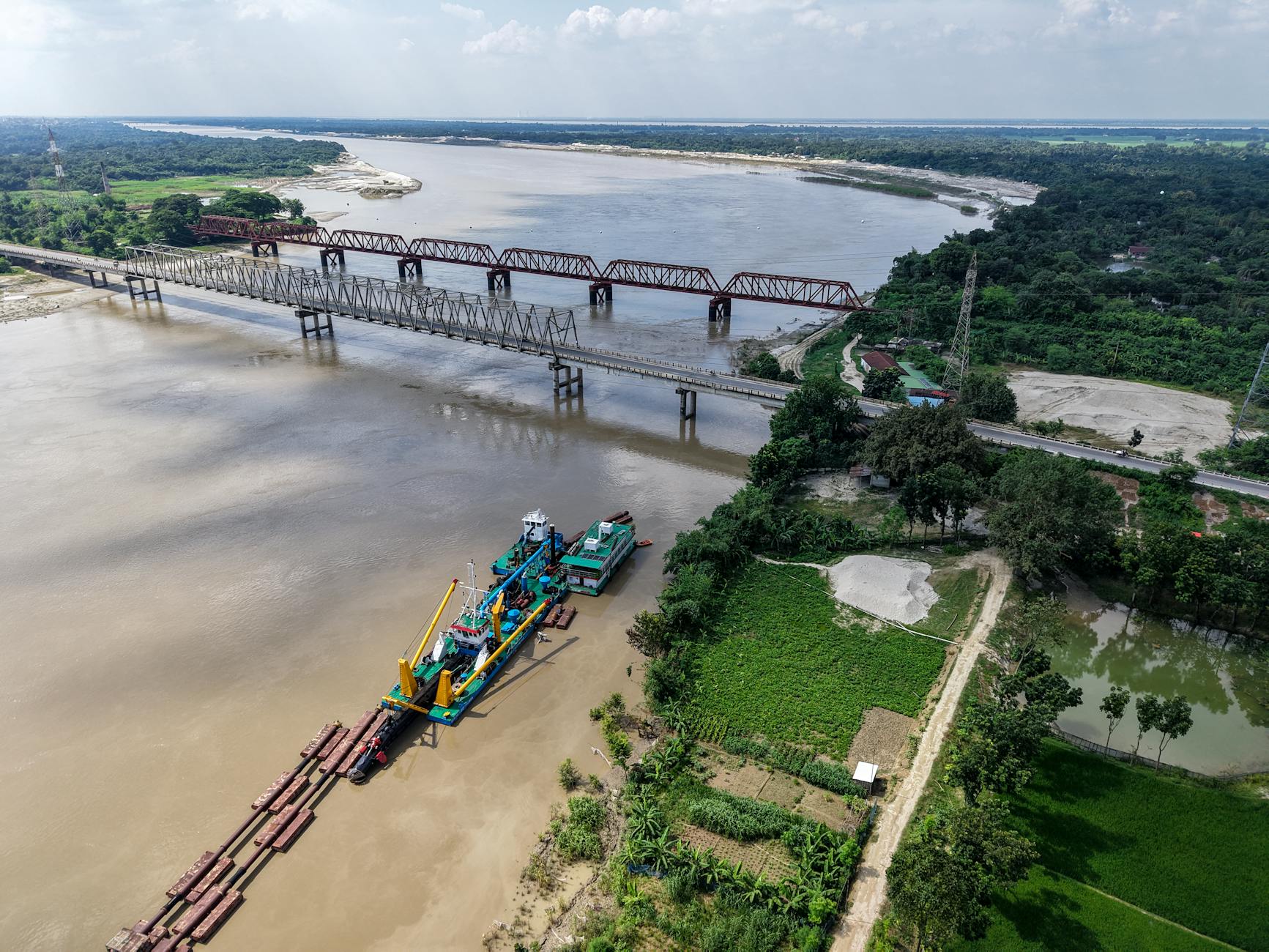 இந்தியாவிடமிருந்து அதிக டீசல் மற்றும் உர வழங்கல் கேட்கும் வங்காளதேசம்