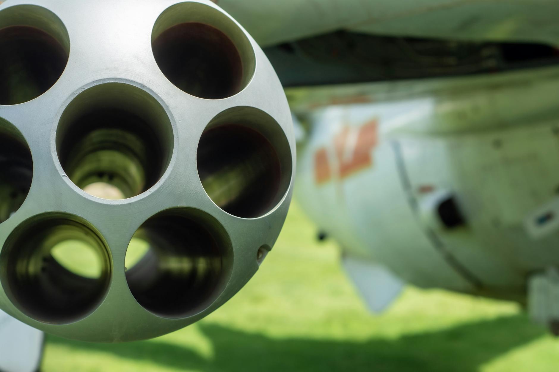 சீனா ஈரானுக்கு ஆயுதங்கள் வழங்கவில்லை என்று சி ஜின்பிங் உறுதி