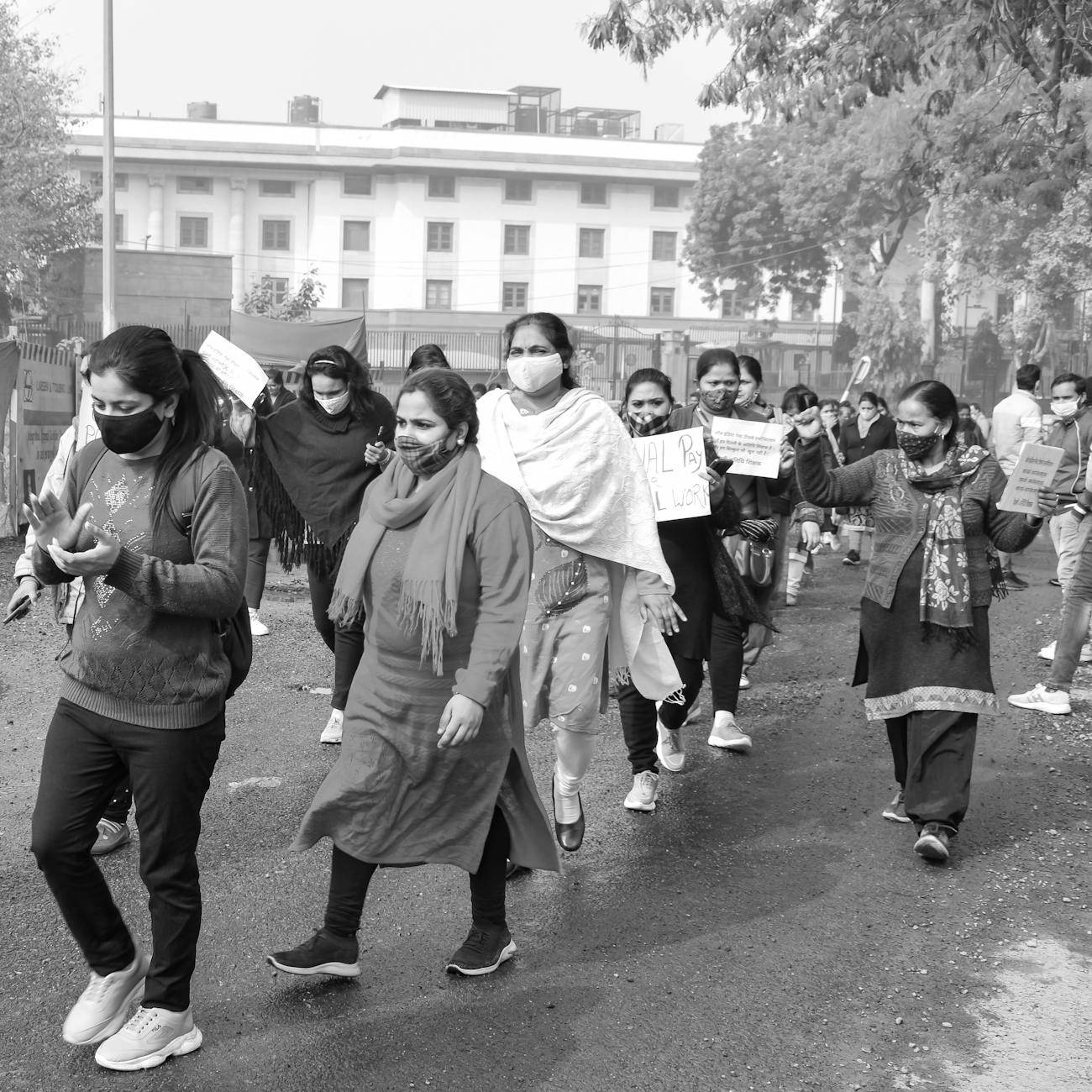 இந்தியாவின் சீர்திருத்த கொள்கைகளுக்கு கறுப்பு நாள் - பத்னாவிஸ்