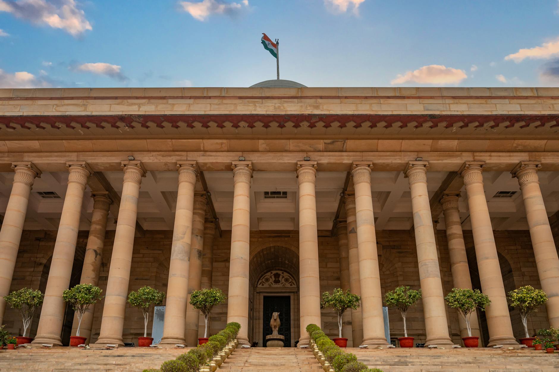 இன்றைய பெட்ரோல், டீசல் விலைகள், ஏப்ரல் 22 - டெல்லி, மும்பை, பெங்களூரு, சென்னை, கொல்கத்தா மற்றும் பிற நகரங்களில் எரிபொருள் விலைகளைப் பார்க்கவும்