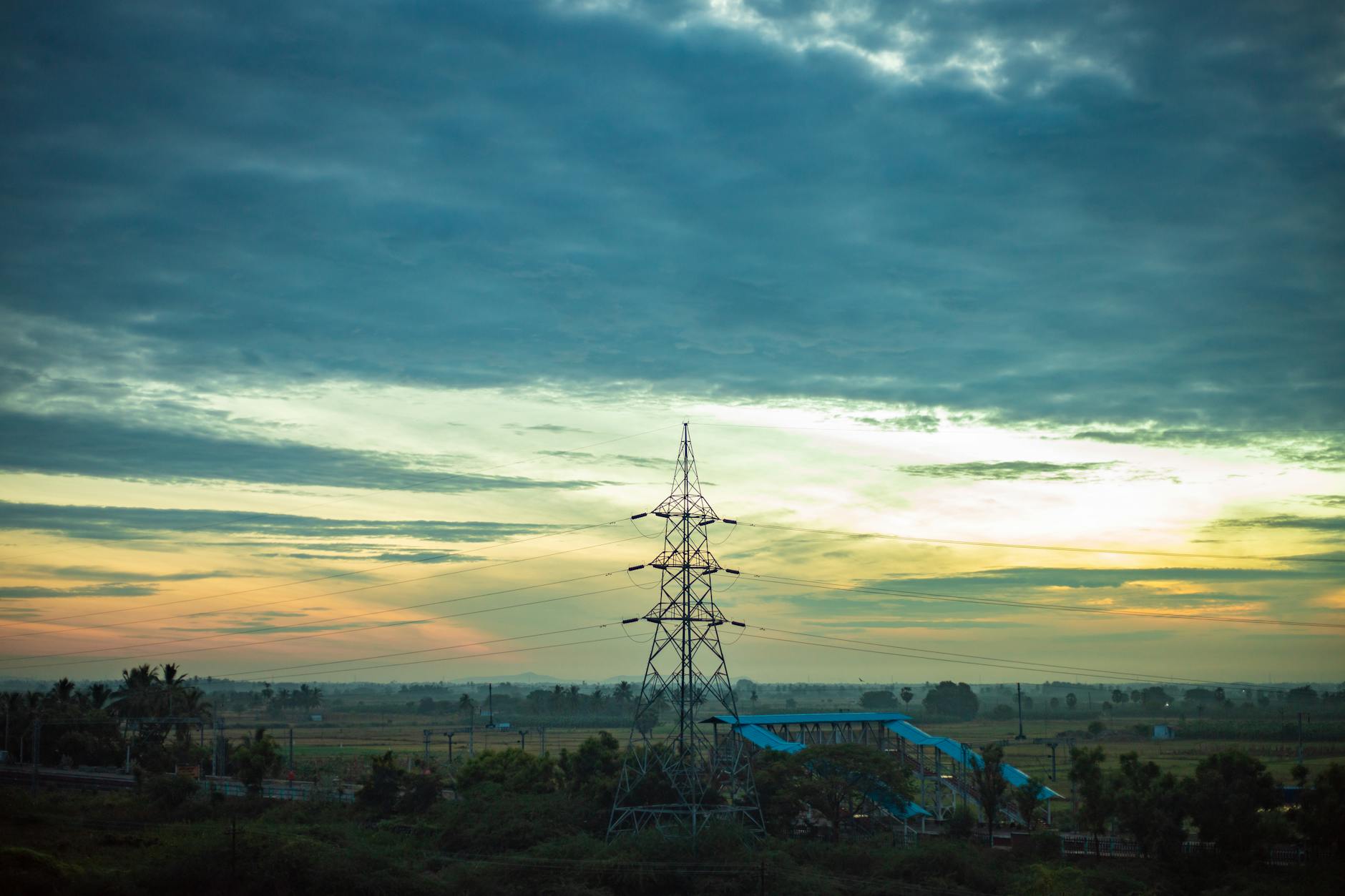 தமிழகத்தில் அடுத்த மாதம் முதல் மின் பற்றாக்குறை ஏற்பட வாய்ப்பு: மத்திய மின்துறை எச்சரிக்கை