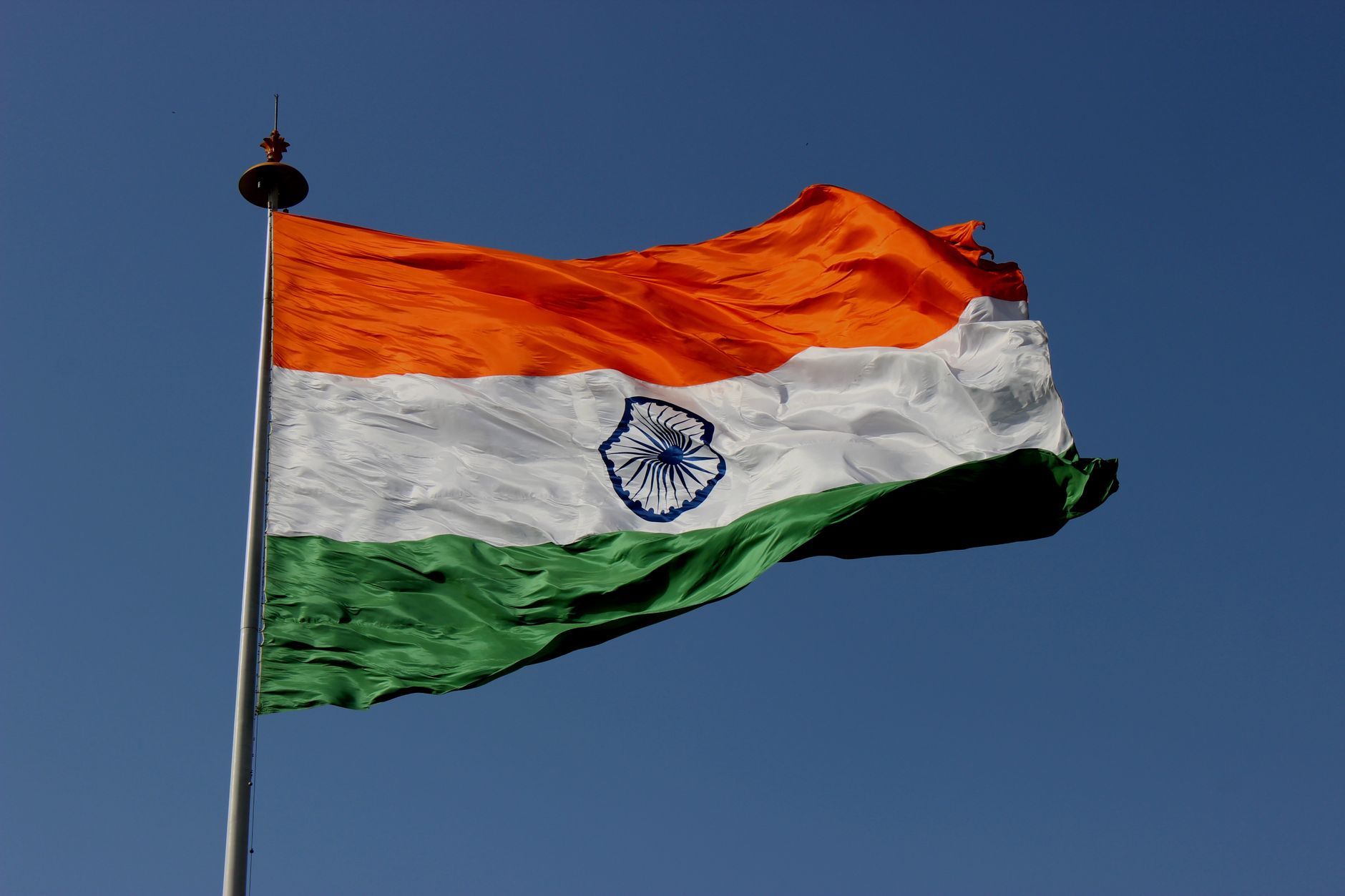 தமிழகத்தில் அதிரடி வானிலை மாற்றம்: 13 மாவட்டங்களில் இடி, மின்னலுடன் கூடிய கனமழை